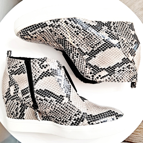 MIA wedge hidden heel sneakers ankle booties - Picture 13 of 17